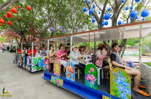 WHERE TO CHECK IN IN NHA TRANG? DISCOVER THE OUTDOOR AREA & HOT MUD BATH AT 100 EGG THEME PARK