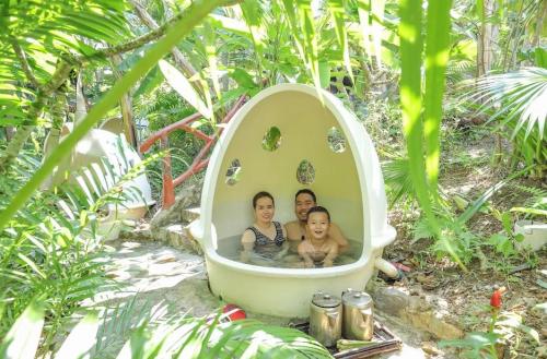 Ngâm Thảo Dược Trăm Trứng